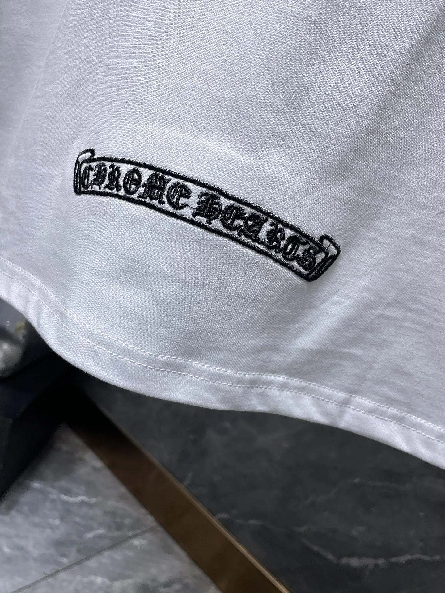 P160 New Chrome Hearts 25ss for summer. High-weight, environmentally friendly and high-quality top-quality fabric. 260g~270g. Cro cross and horseshoes embroidered short sleeves. Counter synchronization. 1:1 replica version. Recommended colors: white, black.